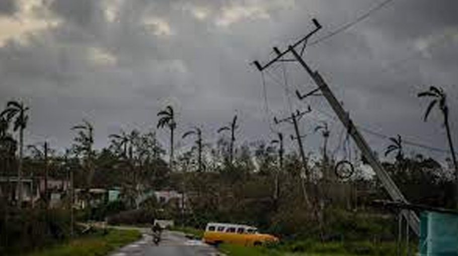 Cuba in the dark after Hurricane Ian knocks out power grid