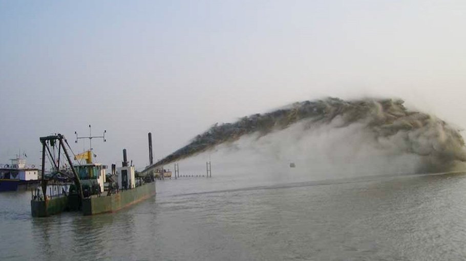 River dredging stressed to restore navigability