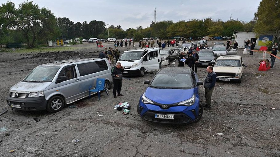 Russian garrison half-encircled in  Ukraine 