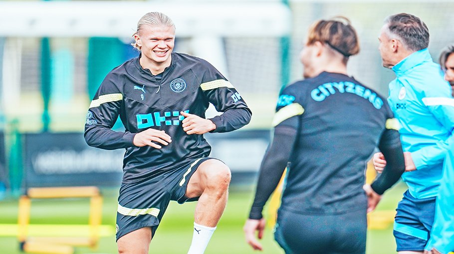 City, United lock horns in Manchester derby