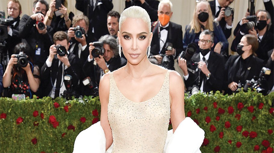 Kardashian fined $1m by SEC over crypto promotion