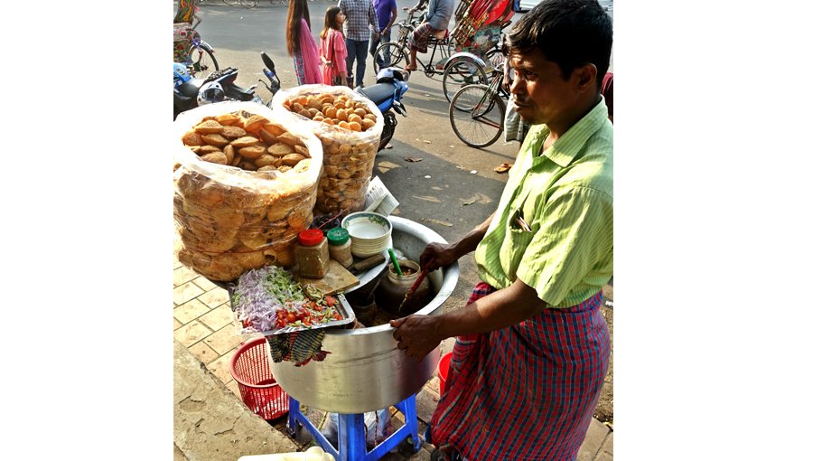 Move to regulate street food vendors 