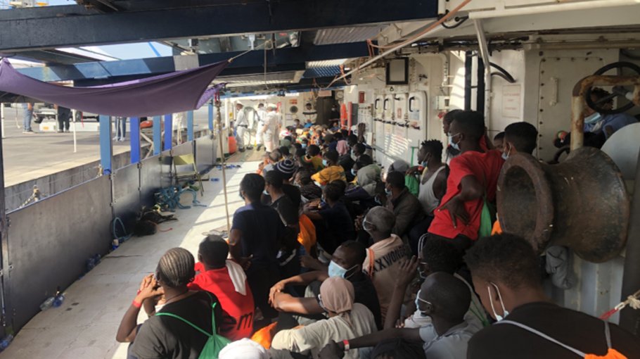 Suffering of refugees  in the Mediterranean