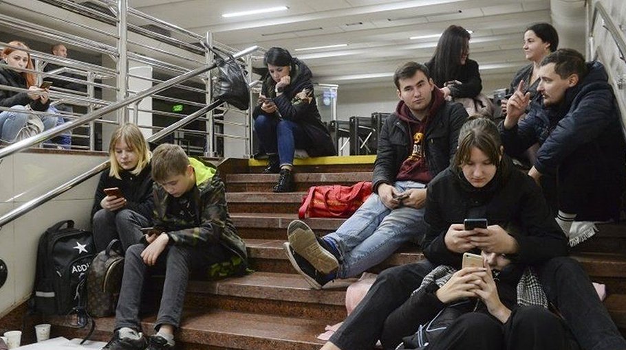 Wave of ‘massive’ strikes hits major cities including Kyiv