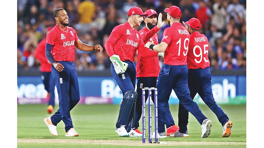 England thrash India to reach T20 WC final