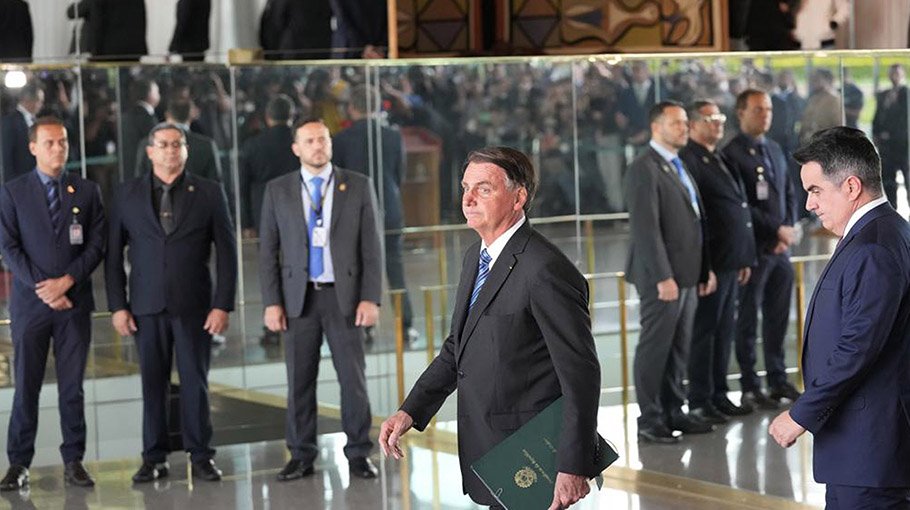 Brazilian protests intensify; Bolsonaro stays silent