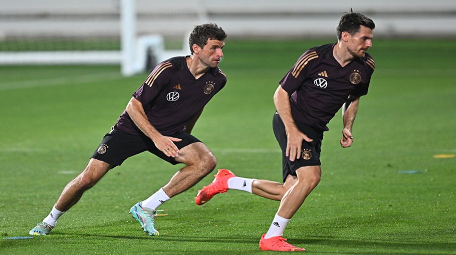 Germany look for great escape against Spain 