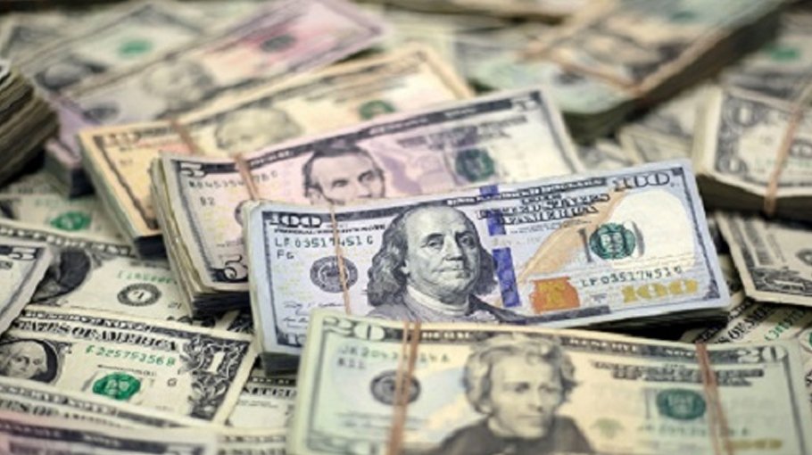 ‘No dollar crisis   in banks from   next month’