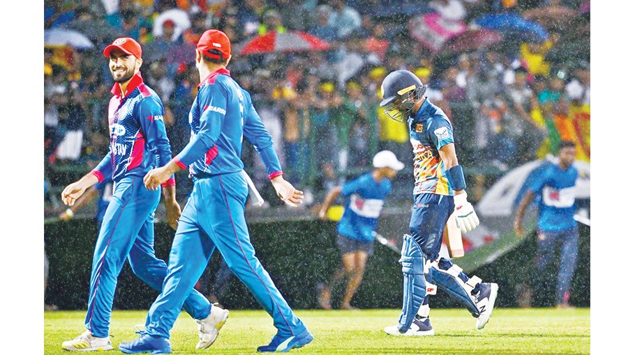 Afghanistan maintain 1-0 lead