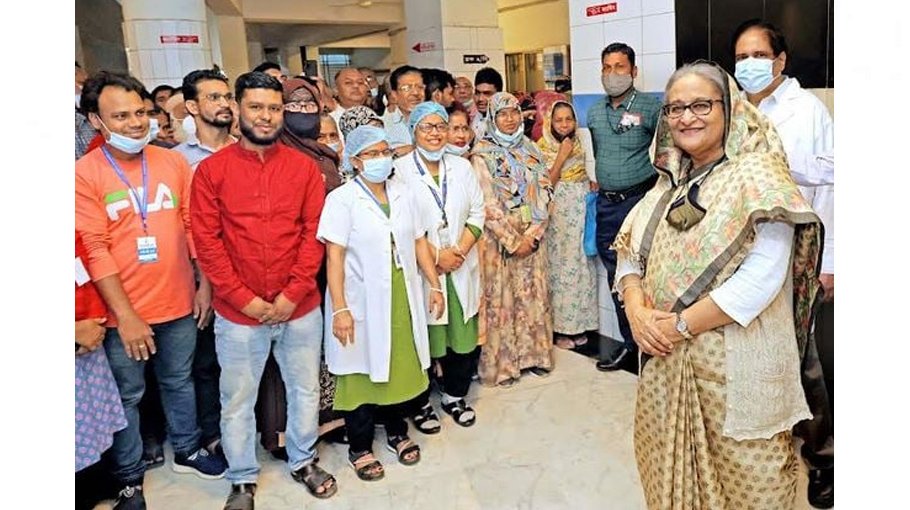PM takes eye care as ordinary patient