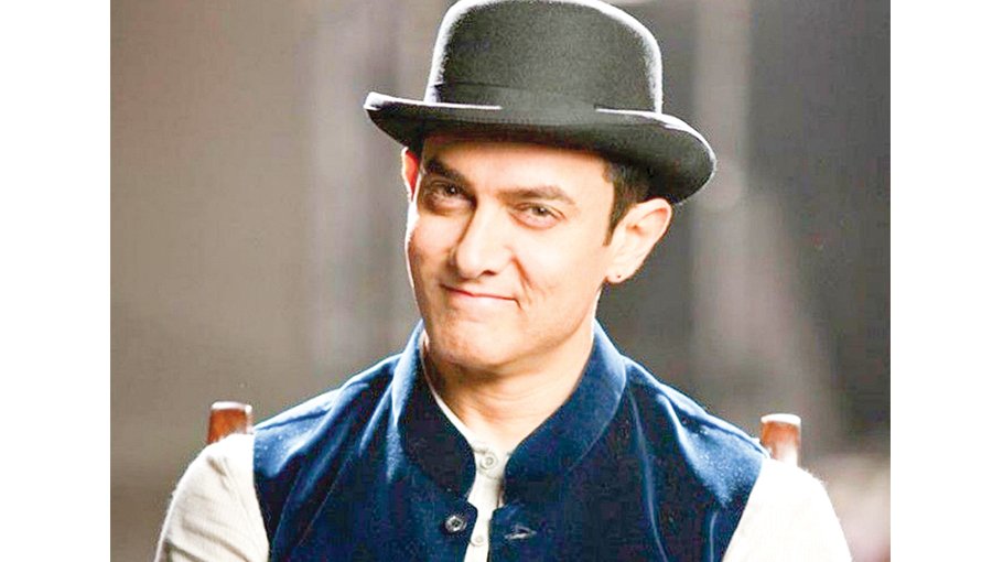 Aamir gets emotional, recalls days of  struggle