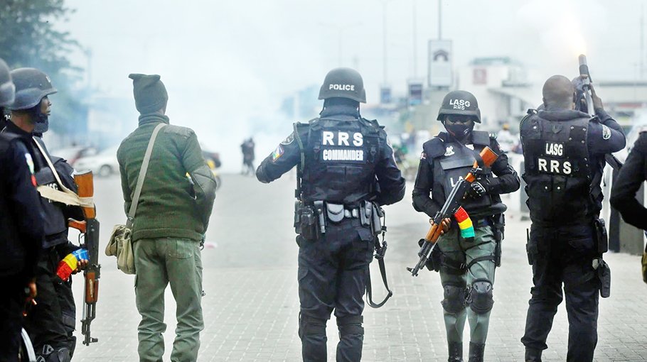 Gunmen kidnap 19 Muslim worshippers in Nigeria mosque attack