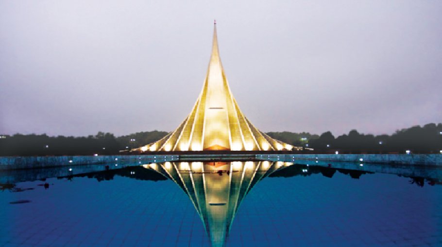 Pak armies fled Jashore cantt leaving arms,   ammo