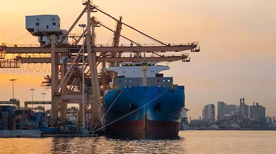 US trade deficit rose in October as exports dip