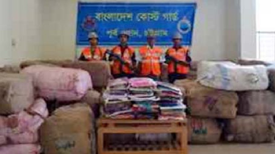 Police seize smuggled clothes worth Tk 42 lakh in Chattogram