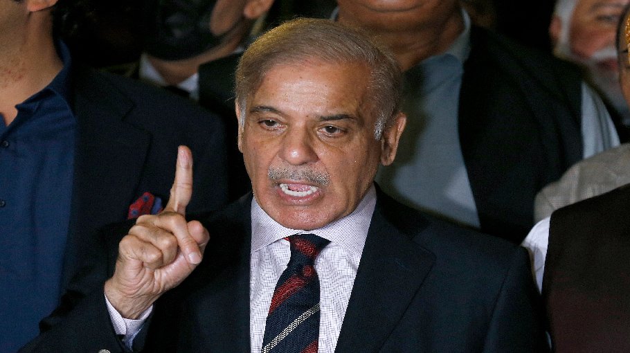 Pakistan PM’s son returns from exile to face graft charges