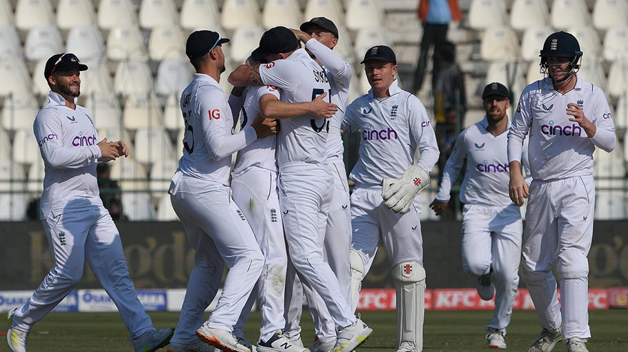 England beat Pakistan in Multan to clinch series