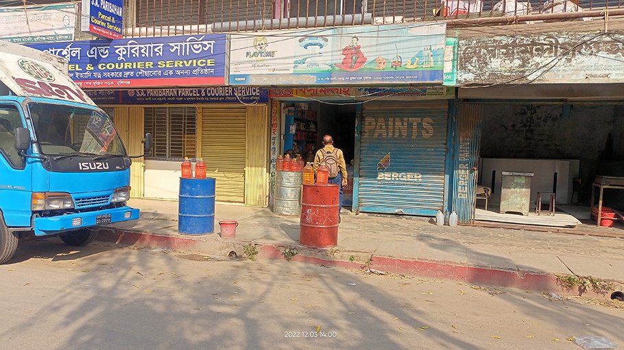 Sale of fuel, combustibles rampant without explosives licence