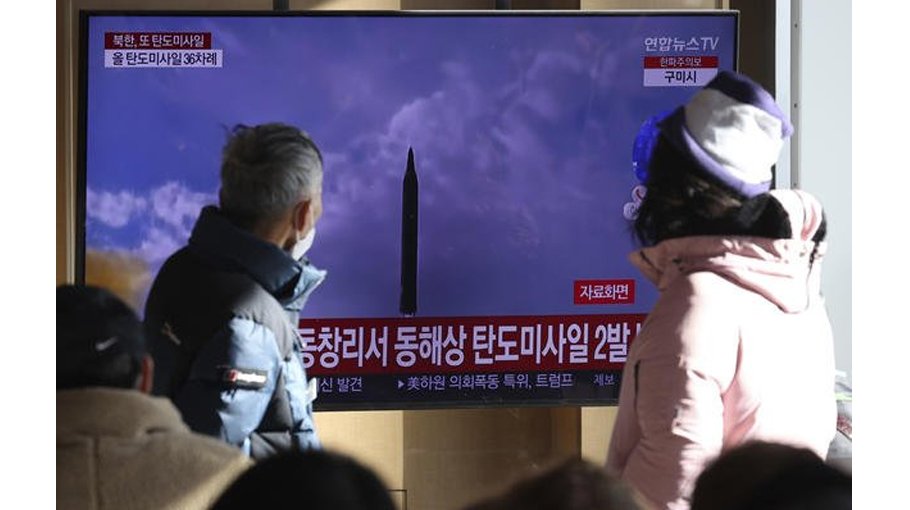N Korea fires 2 ballistic missiles capable of reaching Japan