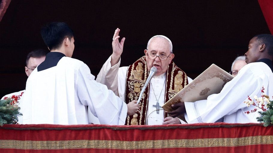 World is suffering from ‘famine of peace’:  Pope