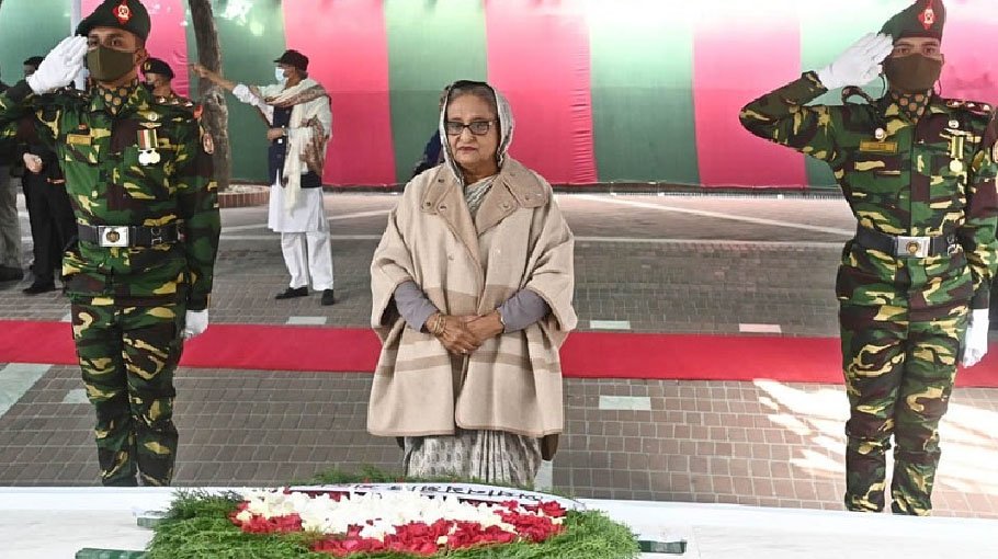 PM pays homage to Bangabandhu at Tungipara