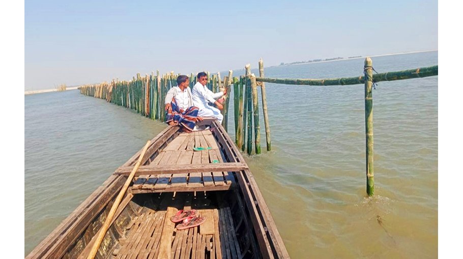 Lack of fund halts dyke construction in Kurigram