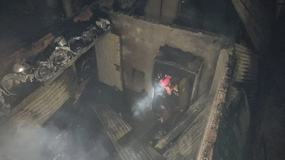 Five of a family charred to death  in Ctg