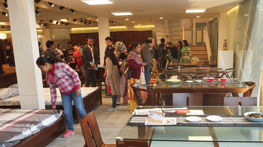 Furniture fail to draw customers