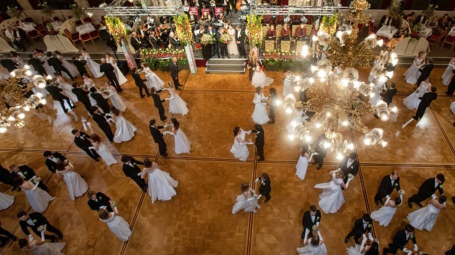 Let's waltz! Vienna ball season back in full swing