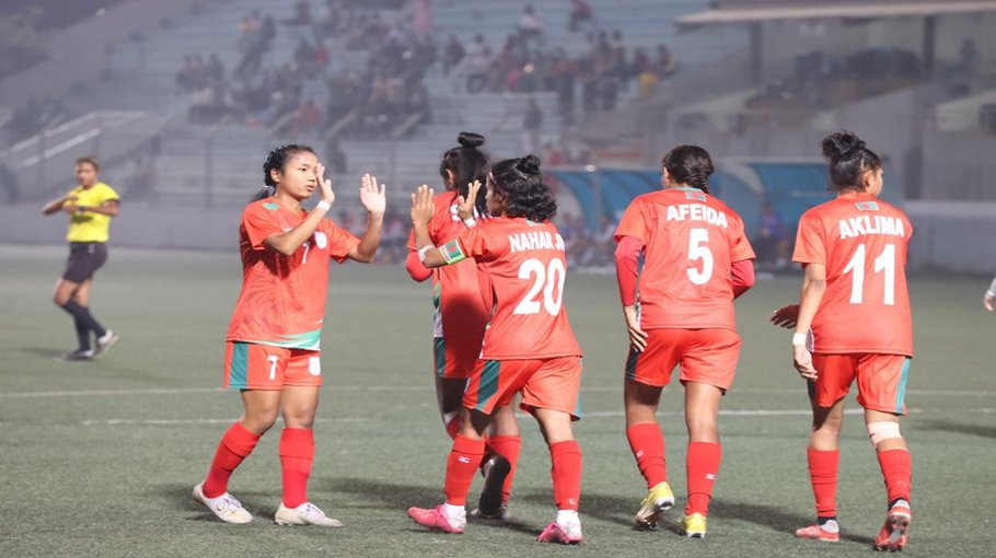 Bangladesh storm into final as Shamsunnahar slams hat-trick