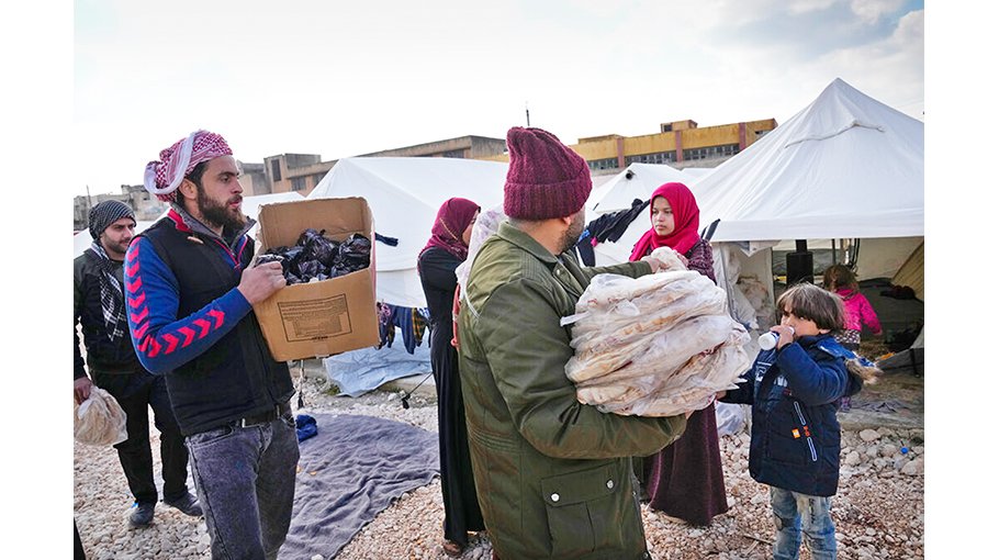 After quake, war-hit Syrians struggle to get aid