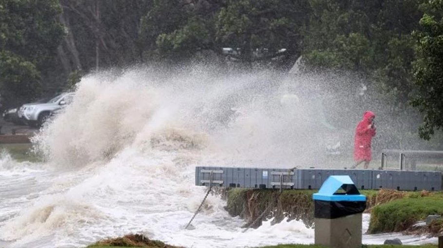 Thousands in NZ left without power