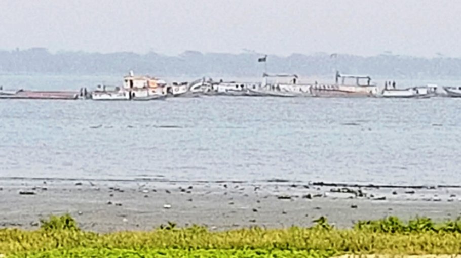 Sand extracting  jeopardizes  crop land in Munshiganj