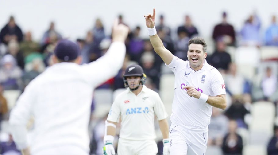 Anderson steers England to control NZ Test