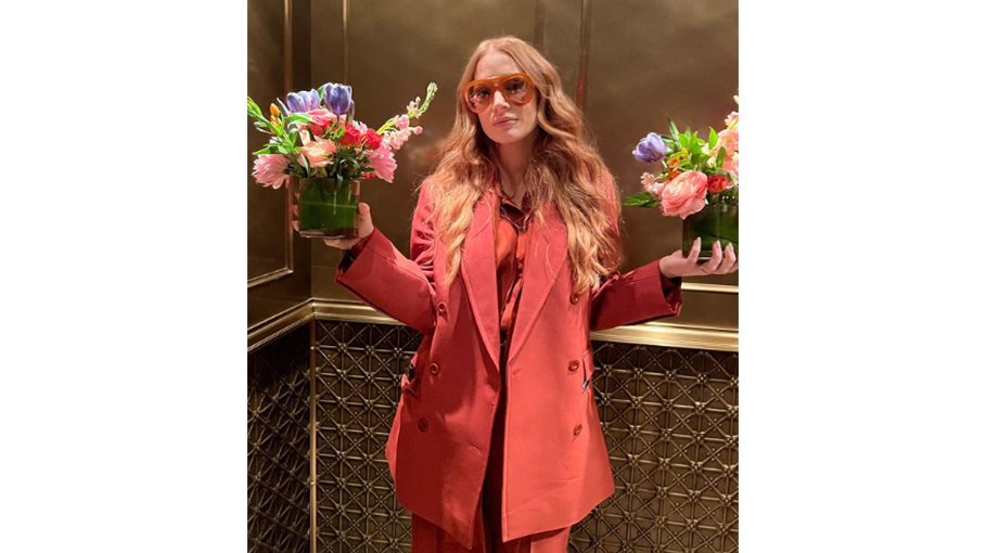 SAG Awards 2023: Jessica Chastian falls on stage, calls it ‘embarrassing’