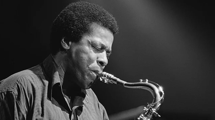 Jazz innovator Wayne Shorter dies at 89