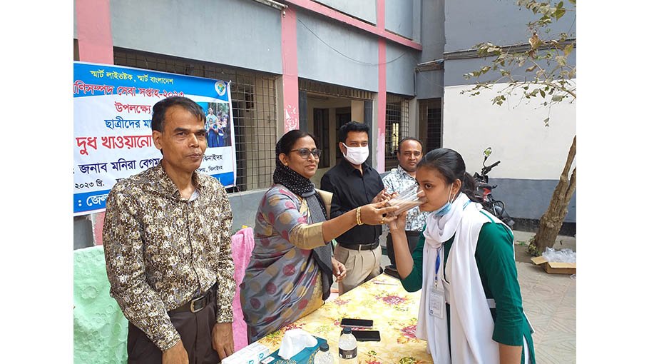 Event to feed milk to students held in Jhenaidah
