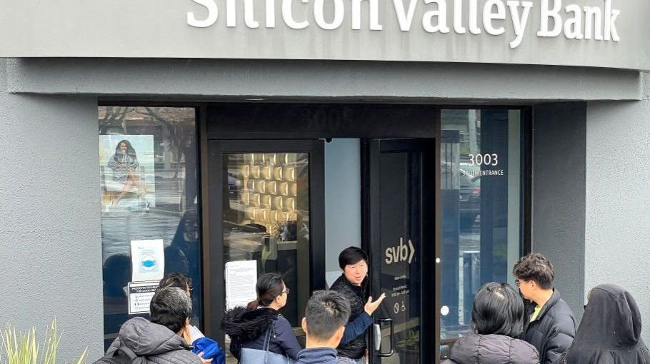 UK scrambles to help tech firms after Silicon Valley Bank collapse