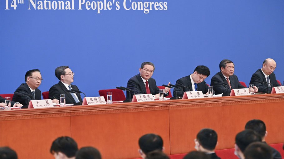 China to step up policy support for employment: premier