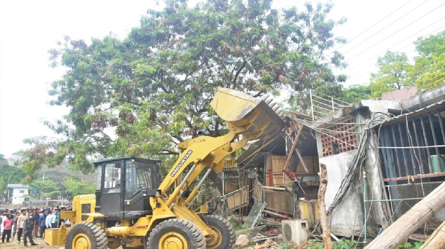 Illegal structures demolished from Ctg stadium