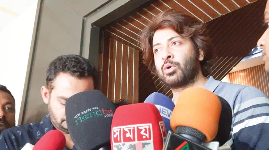 Shakib Khan goes to DB, files written complaint against allegations of rape