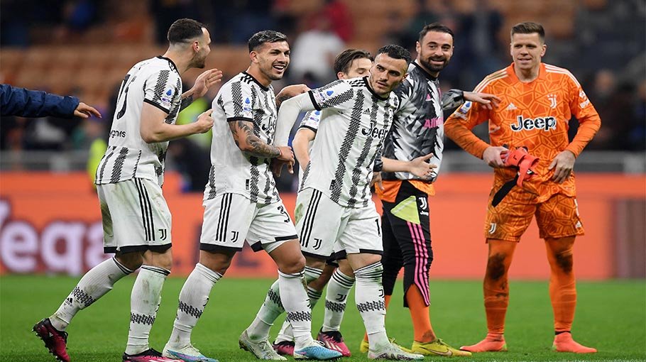 Juve entertain slim Champions League hopes with win at Inter