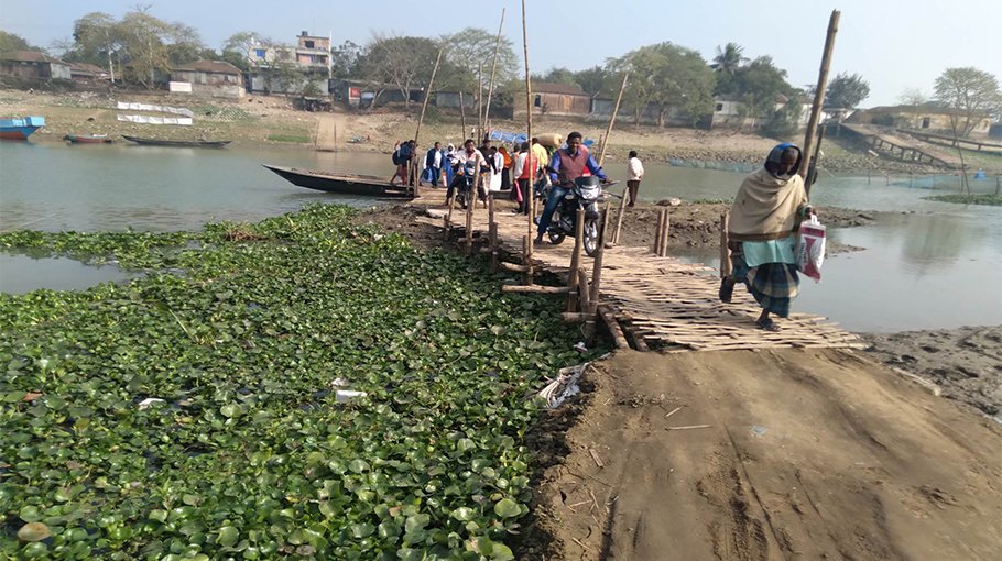 Pabna people demand bridge over Gumani River in Nimaichara 