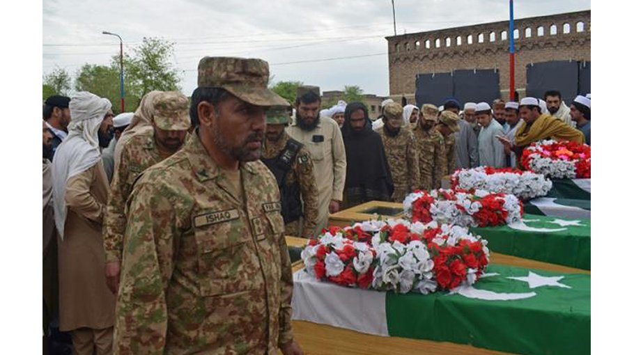 Pakistan militants kill 4 police officers, hurt 6 in attacks
