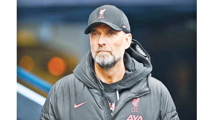 ‘Why am I still sitting here?’