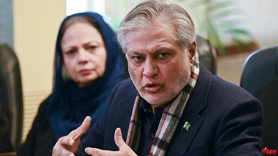 Pak fin min cancels US trip due to political crisis