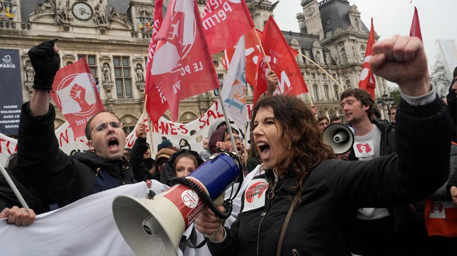 Macron’s unpopular pension plan enacted into French law