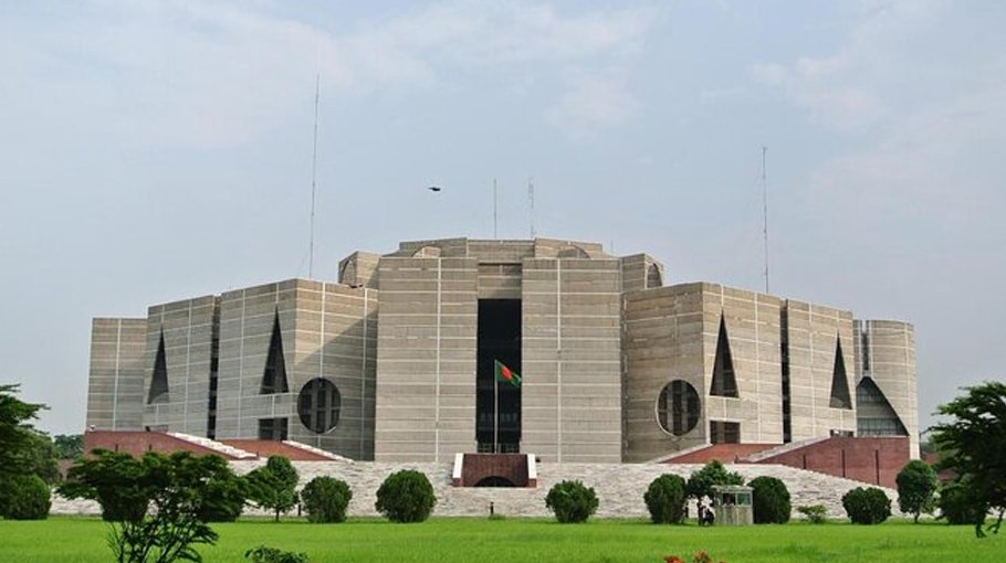 Formulate policy to name monuments, institutions after FFs 