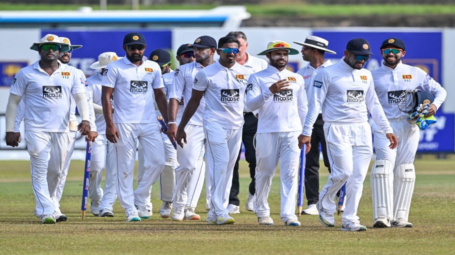 Sri Lanka wipe out wilting Ireland
