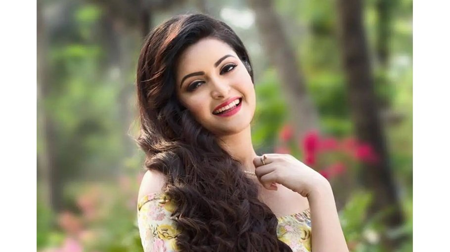 Pori Moni gets Anandabazar best  actress award